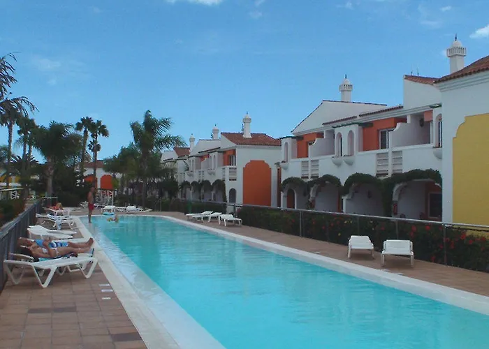 科迪尔绿色高尔夫简易别墅 *